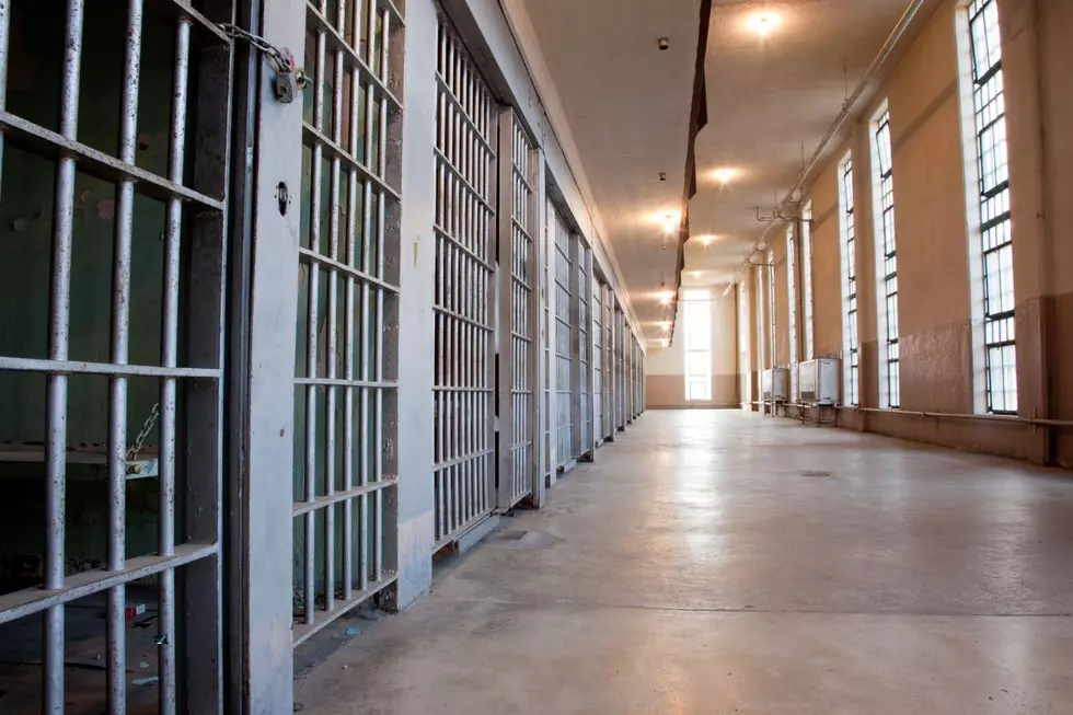 This Is What Happens If You Get Caught with Contraband in Texas Prisons